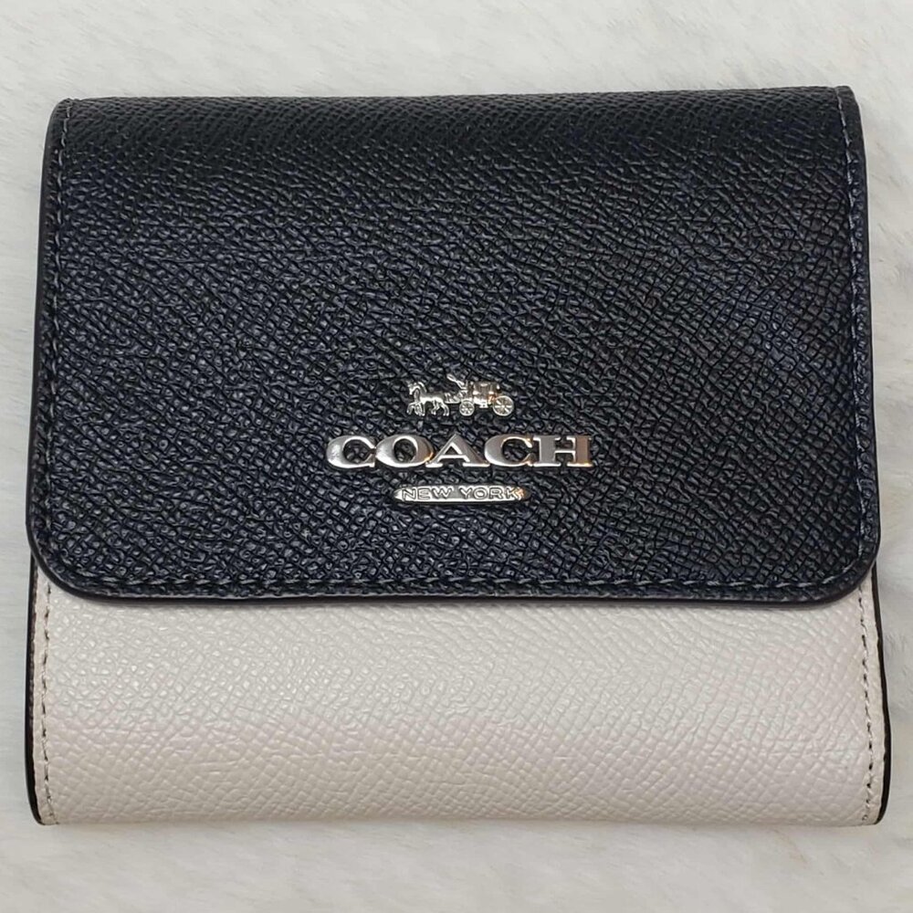 New COACH Small Trifold Crossgrain Leather Snap Closure Wallet CF446 Chalk Black